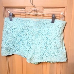 Misses sz L Atythea lace crocheted Aqua Shorts